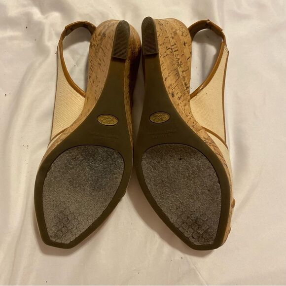 Circa Joan David Canvas Wedge Sandals Size 9 - Picture 13 of 16